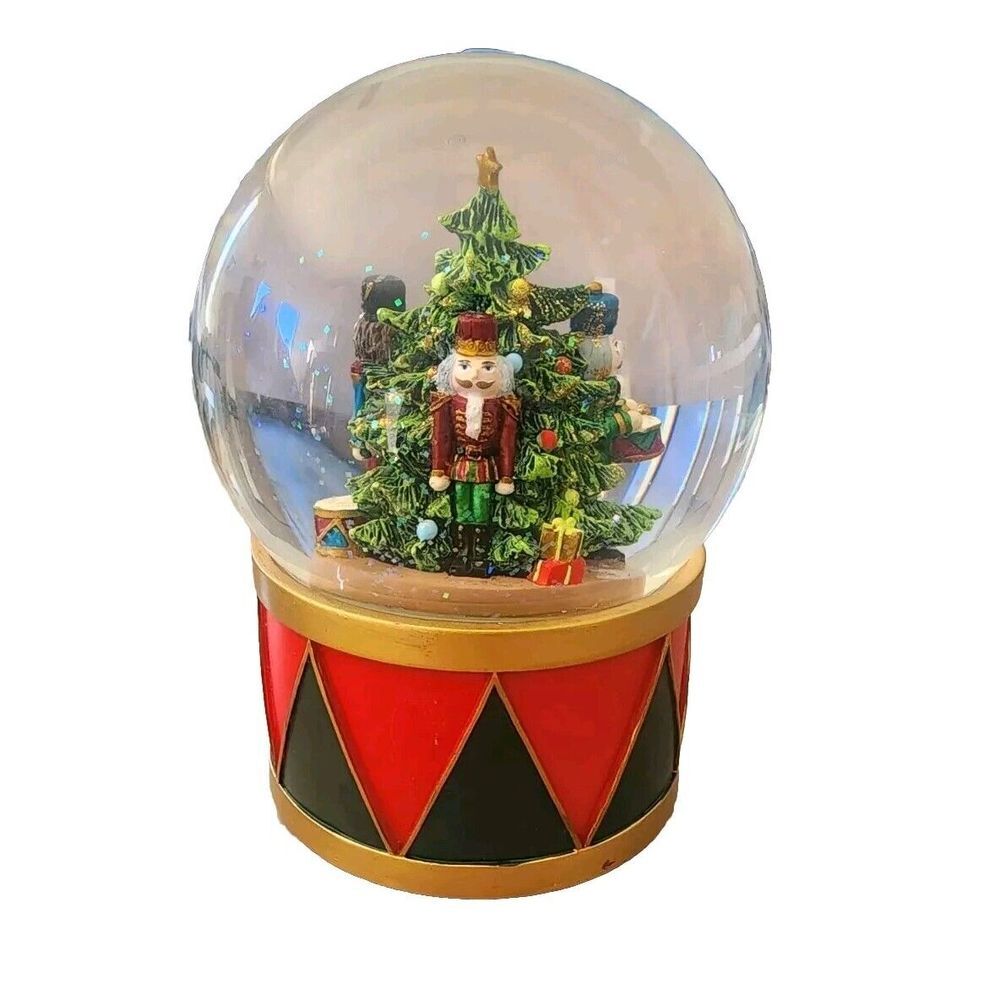 Nutcracker Rotating Soldiers Water Snow Globe plays Christmas Music Self Winding